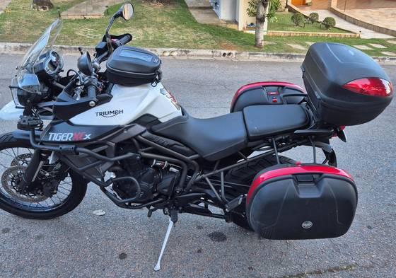 TRIUMPH TIGER 800 XCX 